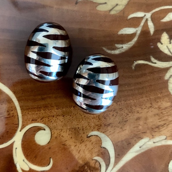 Vintage Italy Sterling Silver Clip Earrings animal print enamel Jewelry Italian - Picture 8 of 10